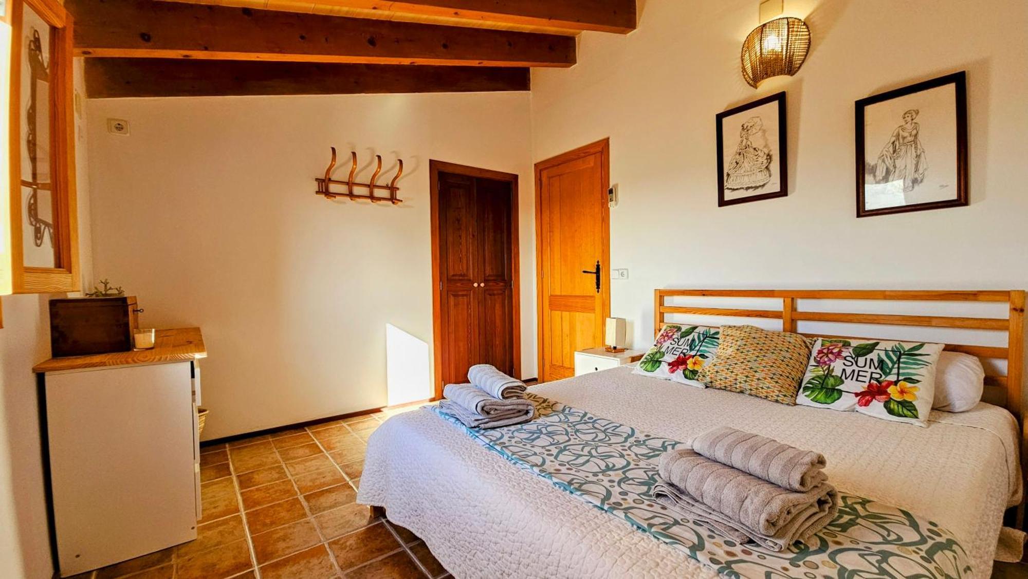 Ses Cases D'alcudiola Apartment